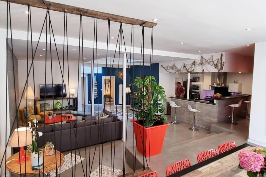 Dinard : Loft De 175 M² - A 150 M De La Plage Exterior photo